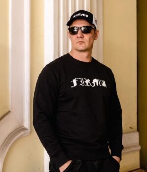 Bluza Firma JP Biała Classic PRZECIWKO KUREST** I UPADKOWI ZASAD PRZEDSPRZEDAŻ