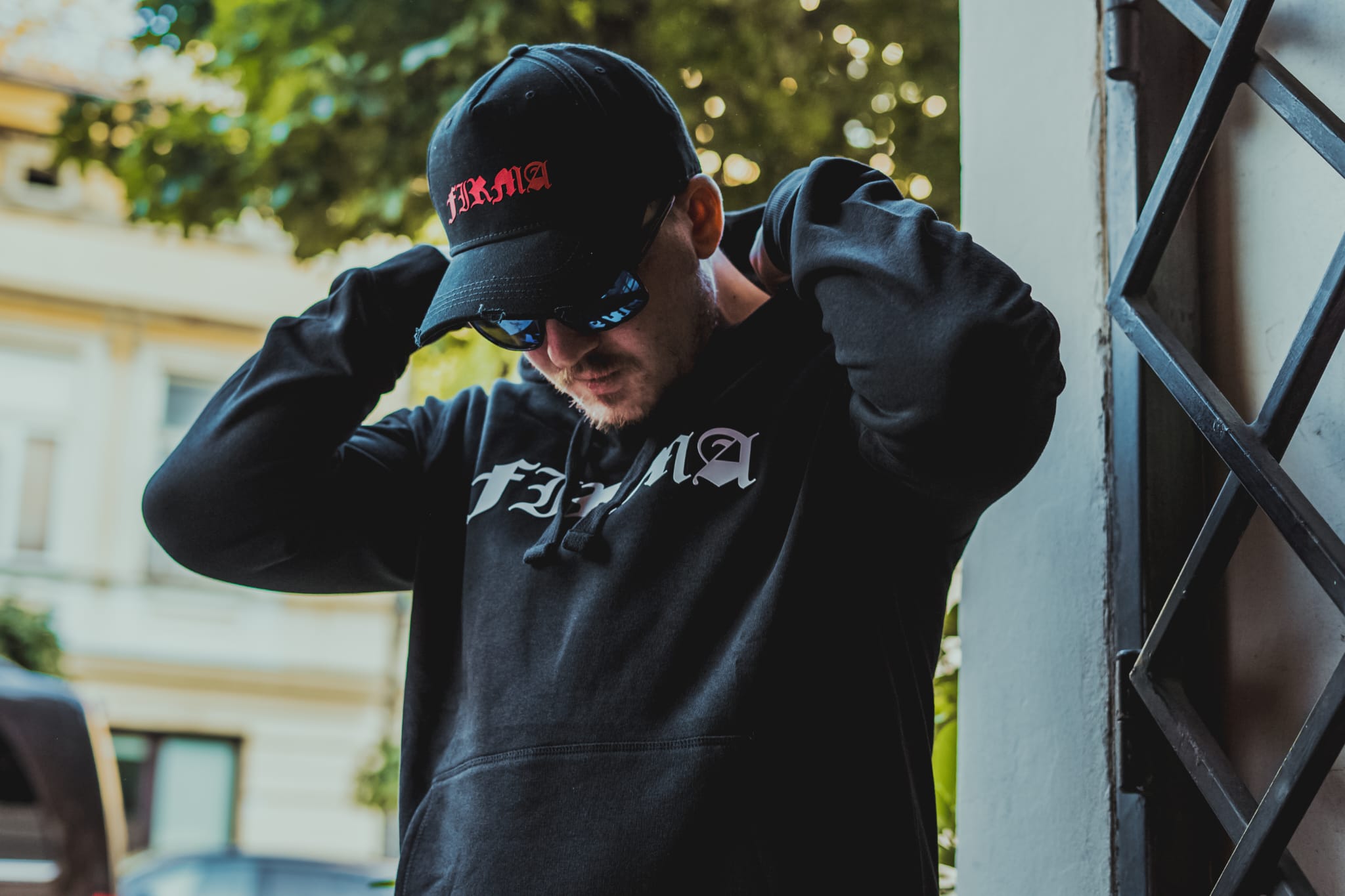 Bluza Firma Biała Kaptur PRZEDSPRZEDAŻ