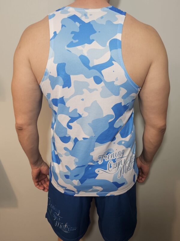 20260420_200321 Tanktop DRUŻYNA MISTRZÓW Moro Blue Supreme 2.0 PRZEDSPRZEDAŻ
