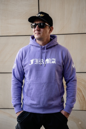 BLUZA FIRMA JP WHITE PURPLE PRZECIWKO KUREST** I UPADKOWI ZASAD PRZEDSPRZEDAŻ