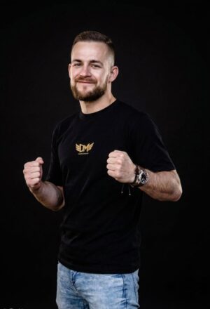 T-SHIRT DRUŻYNA MISTRZÓW BLACK CLASSISC PRZEDSPRZEDAŻ