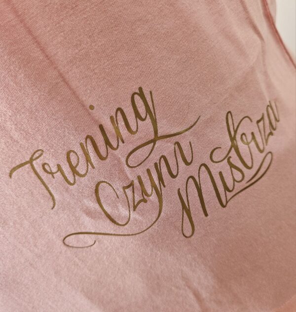 T-SHIRT DRUŻYNA MISTRZÓW PINK LIMITED PRZEDSPRZEDAŻ